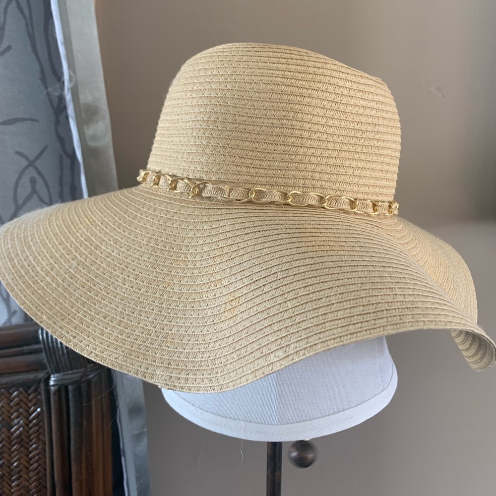 Brand new never worn floppy sun hat